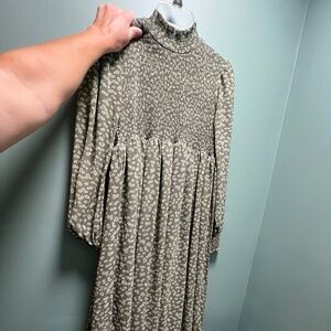 Empire waist long sleeve dress medium
